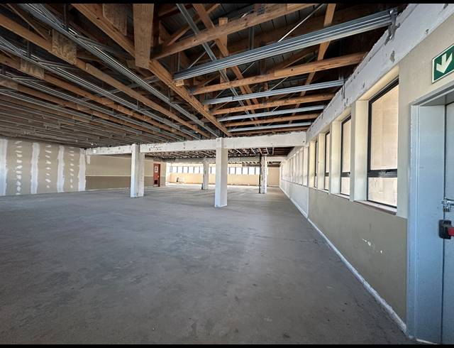 466M² RETAIL TO LET IN BENMORE GARDENS